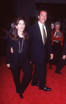 Arnold Schwarzenegger and Maria Shriver at event of Midnight in the Garden of Good and Evil (1997)