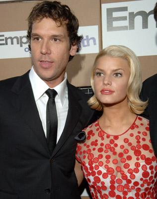 Jessica Simpson and Dane Cook at event of Employee of the Month (2006)