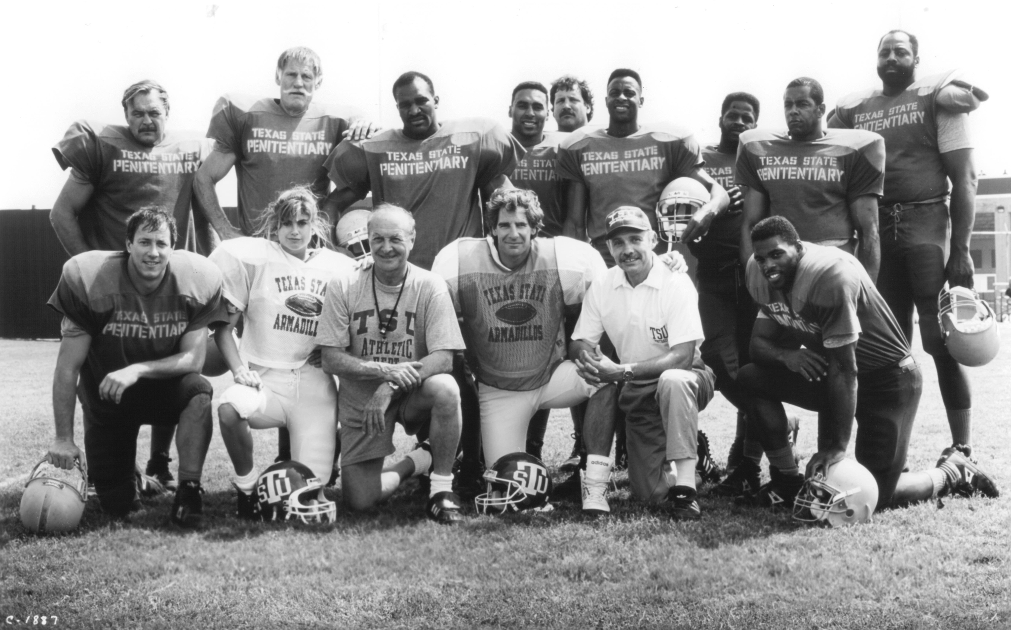 Still of Scott Bakula, Hector Elizondo, Kathy Ireland, Robert Loggia and Sinbad in Necessary Roughness (1991)