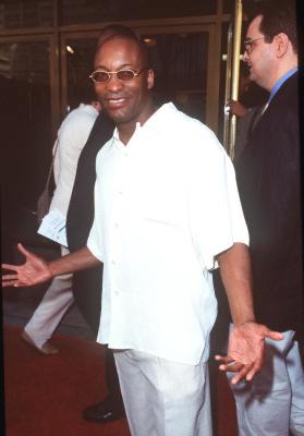 John Singleton at event of Trumeno sou (1998)