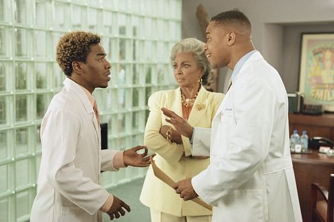 Still of Cuba Gooding Jr., Sisqó and Nichelle Nichols in Snow Dogs (2002)