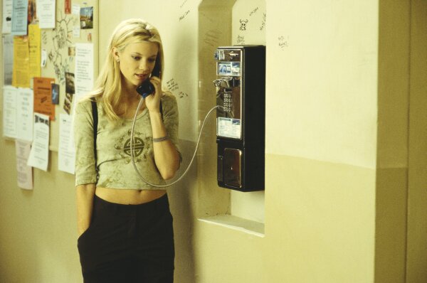 Amy Smart co-stars as Beth