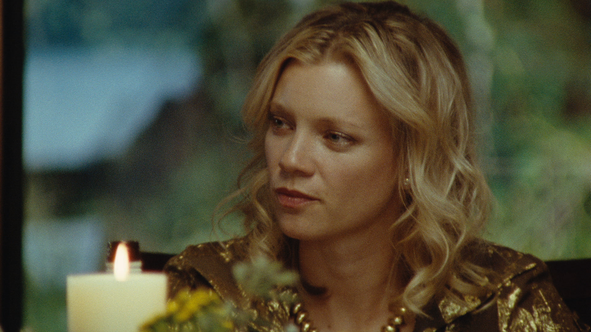 Still of Amy Smart in Among Ravens (2014)