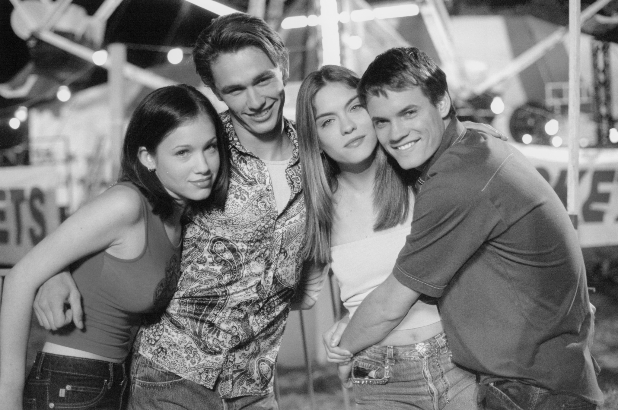 Still of Jodi Lyn O'Keefe, Marla Sokoloff, James Franco and Shane West in Whatever It Takes (2000)