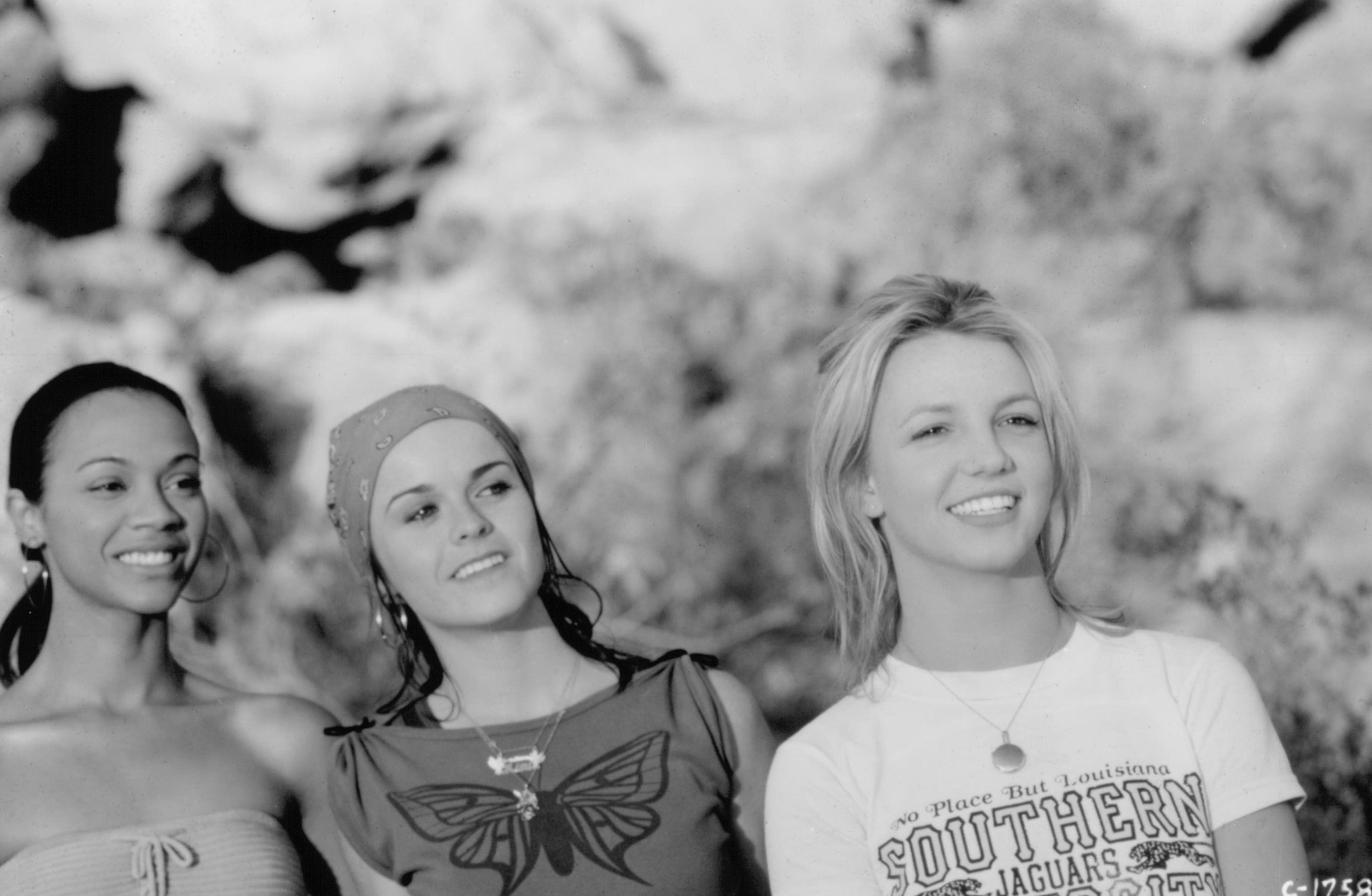 Still of Britney Spears, Taryn Manning and Zoe Saldana in Crossroads (2002)