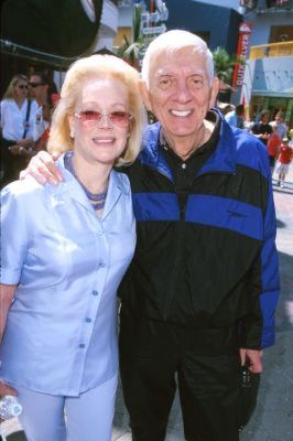 Aaron Spelling at event of The Adventures of Rocky & Bullwinkle (2000)