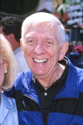 Aaron Spelling at event of The Adventures of Rocky & Bullwinkle (2000)