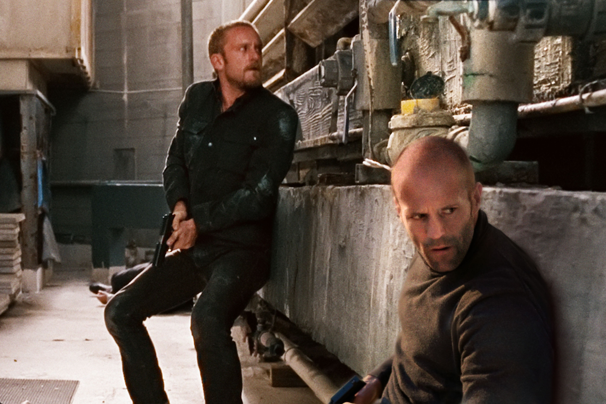 Still of Ben Foster and Jason Statham in Mechanikas (2011)