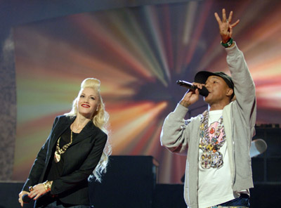 Gwen Stefani and Pharrell Williams at event of 2005 American Music Awards (2005)