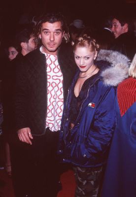 Gwen Stefani at event of Klyksmas: antroji dalis (1997)