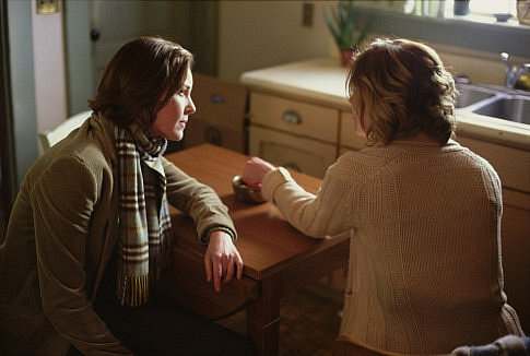 Still of Connie Nielsen and Leslie Stefanson in The Hunted (2003)