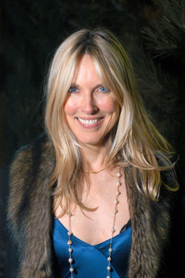 Alana Stewart at event of Between (2005)