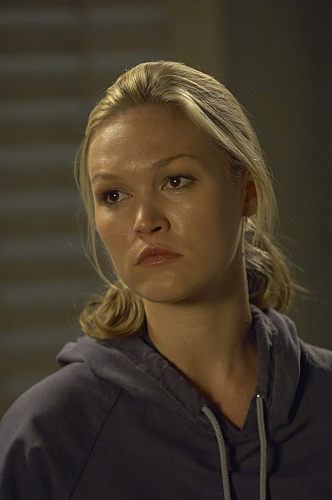 Still of Julia Stiles in Deksteris (2006)