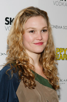 Julia Stiles at event of Happy Tears (2009)