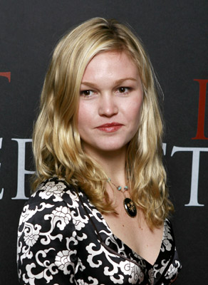 Julia Stiles at event of Perfect Stranger (2007)