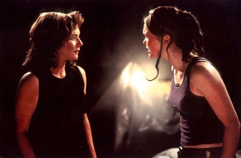 Still of Stockard Channing and Julia Stiles in The Business of Strangers (2001)