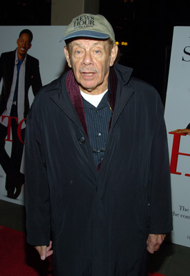 Jerry Stiller at event of Hitch (2005)