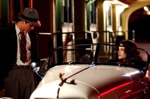 Still of Josh Hartnett and Hilary Swank in The Black Dahlia (2006)