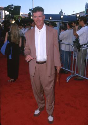 Alan Thicke at event of Eyes Wide Shut (1999)