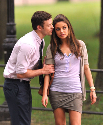 Mila Kunis and Justin Timberlake at event of Draugiskas seksas (2011)