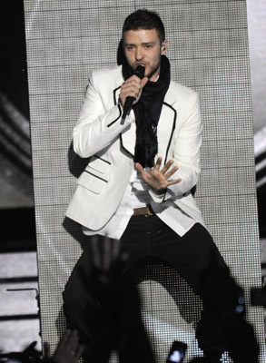Justin Timberlake at event of Madonna: Live from Roseland Ballroom (2008)