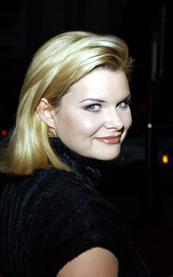 Heather Tom at event of Melissa Etheridge: Live... and Alone (2002)