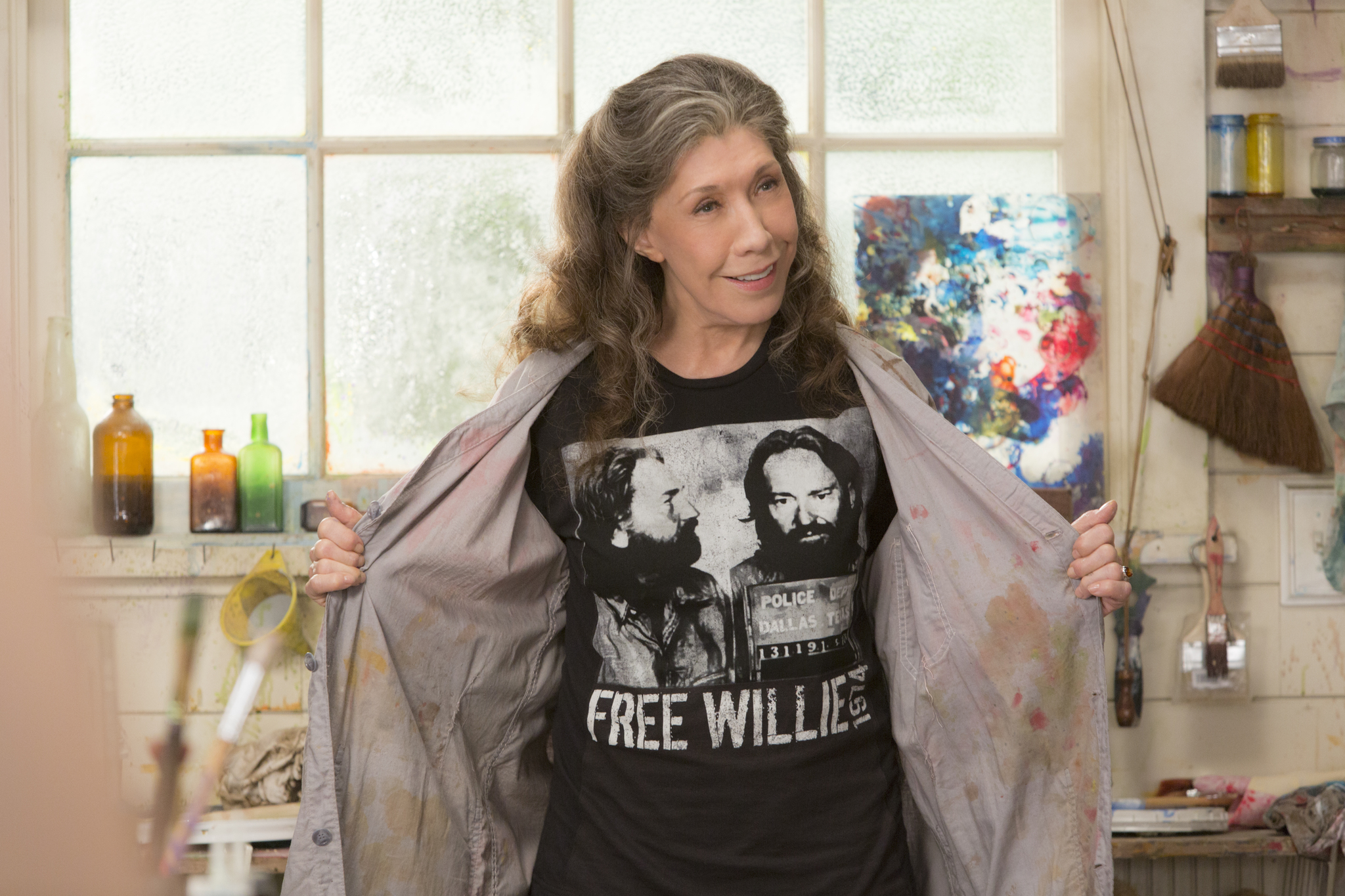 Still of Lily Tomlin in Grace and Frankie (2015)