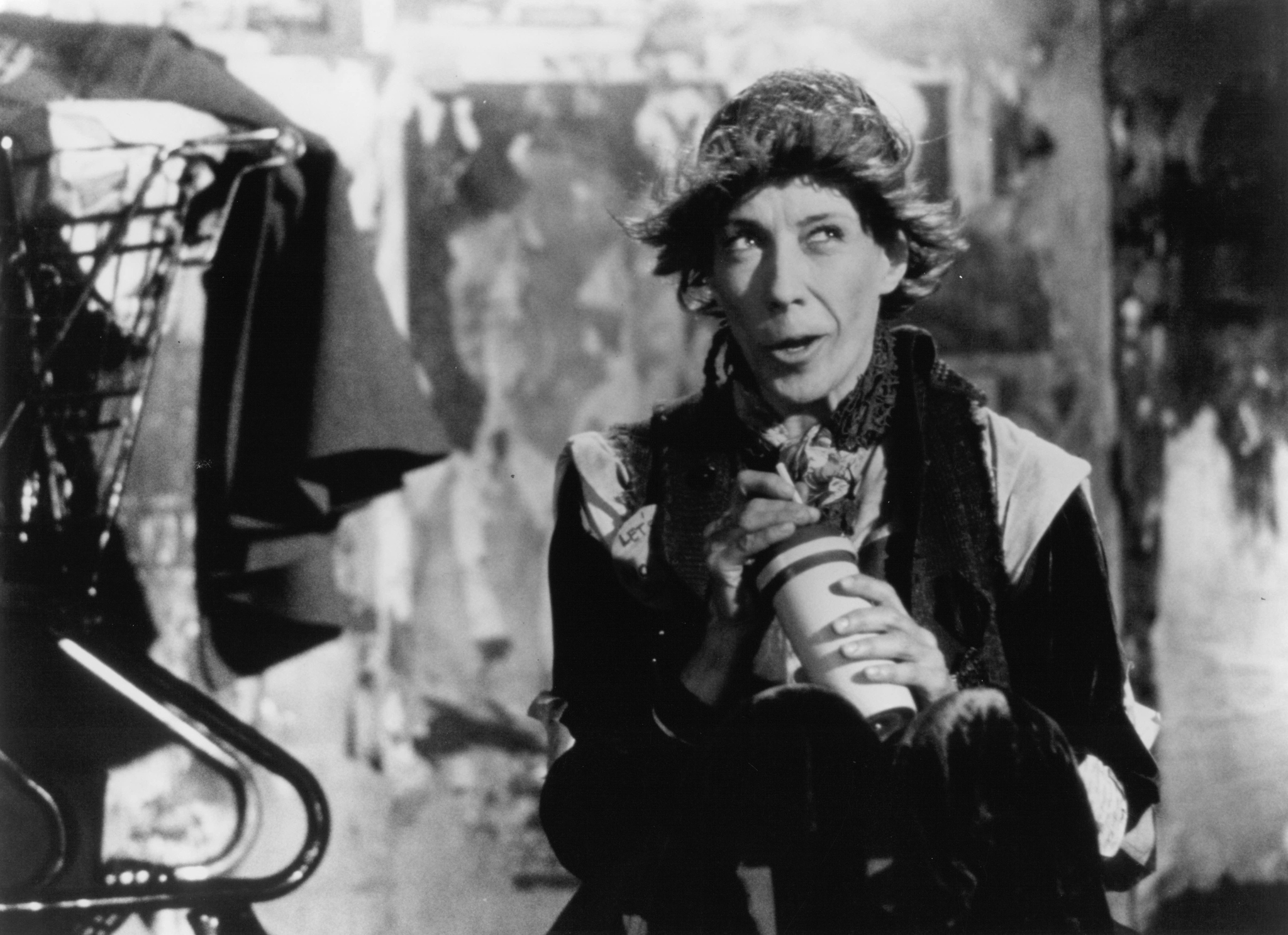 Still of Lily Tomlin in The Search for Signs of Inteligent Life in the Universe (1991)