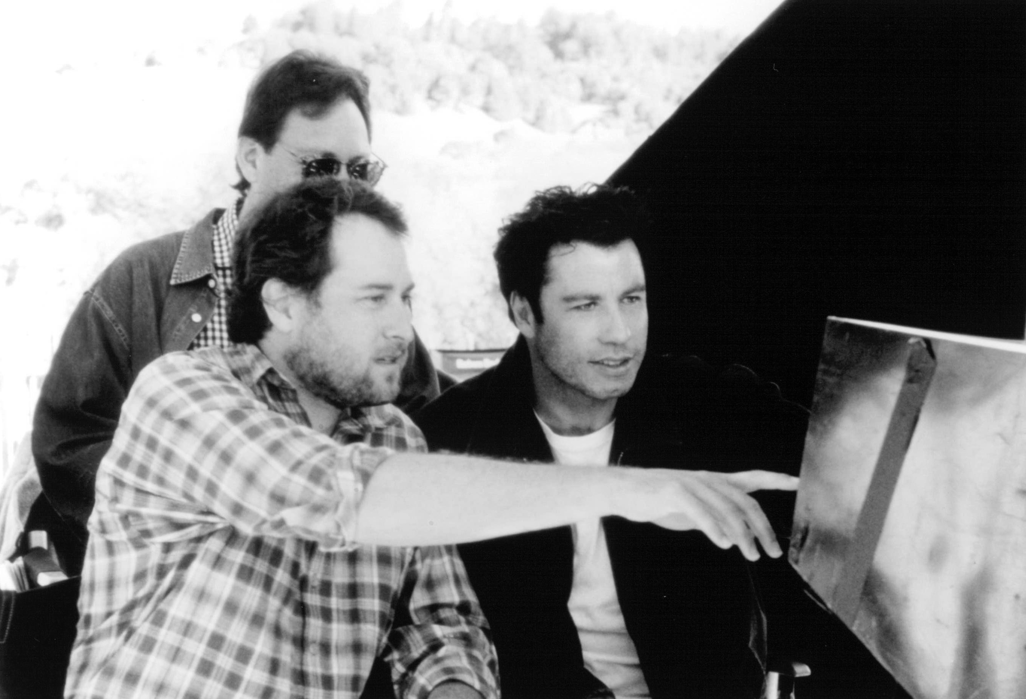 Still of John Travolta and Jon Turteltaub in Phenomenon (1996)
