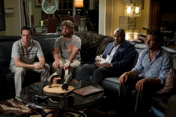 Still of Mike Tyson, Bradley Cooper, Zach Galifianakis and Ed Helms in Pagirios Las Vegase (2009)