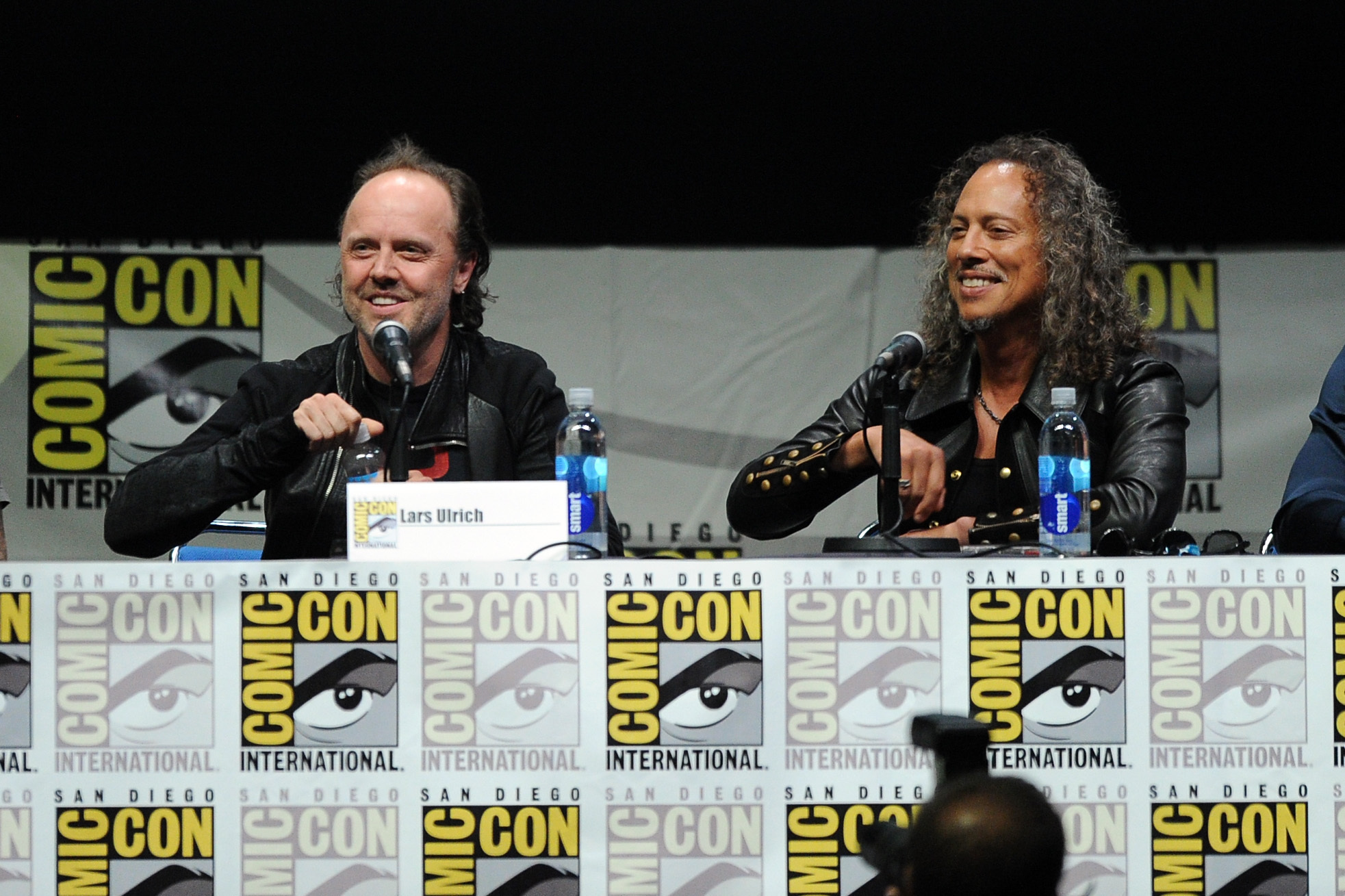 Kirk Hammett and Lars Ulrich at event of Metallica Through the Never (2013)