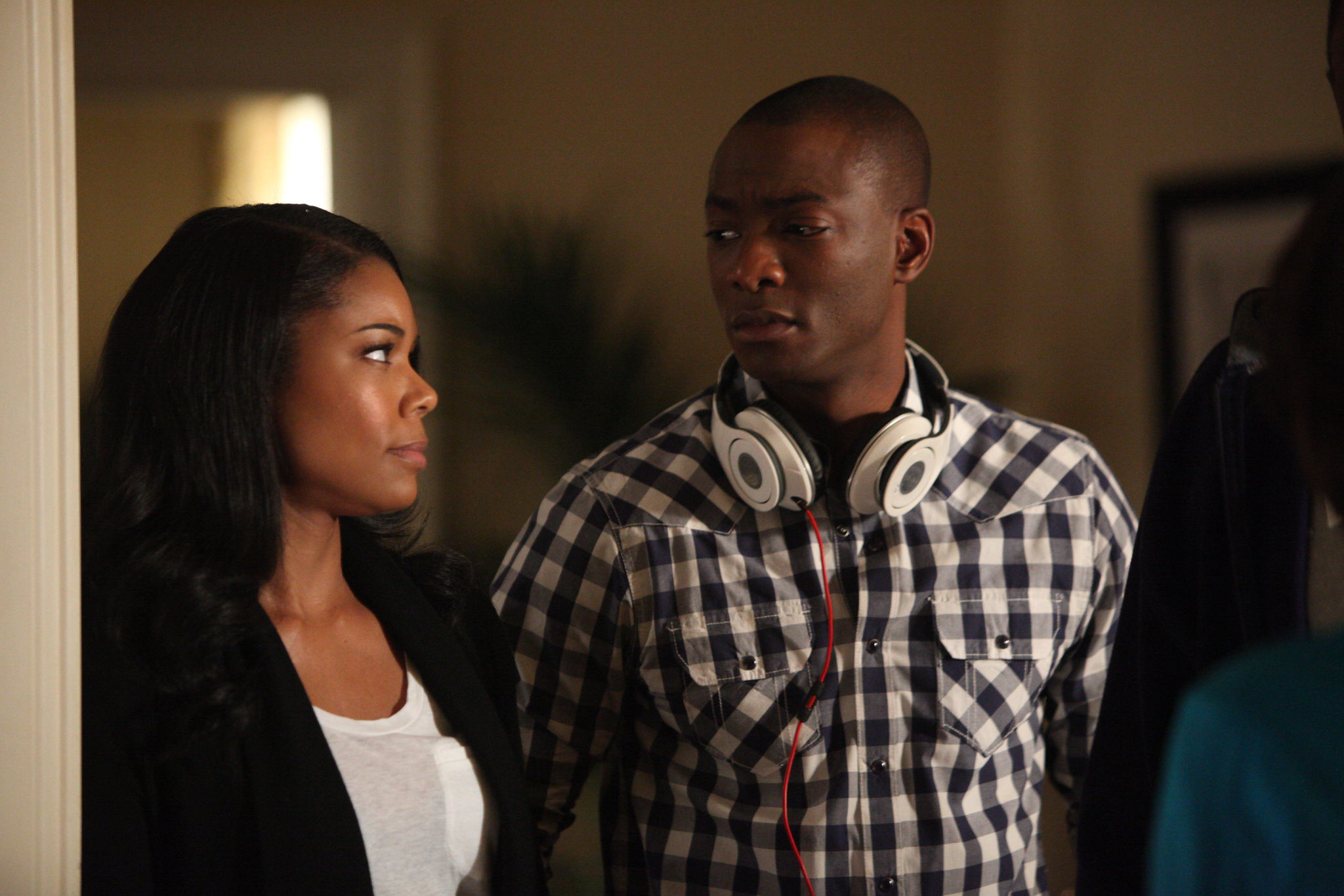 Still of Gabrielle Union and B.J. Britt in Being Mary Jane (2013)