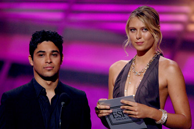 Wilmer Valderrama and Maria Sharapova at event of ESPY Awards (2005)