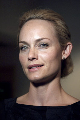 Amber Valletta