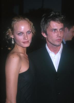 Desmond Harrington and Amber Valletta at event of Joan of Arc (1999)