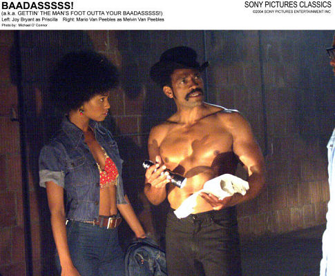 Still of Mario Van Peebles and Joy Bryant in How to Get the Man's Foot Outta Your Ass (2003)