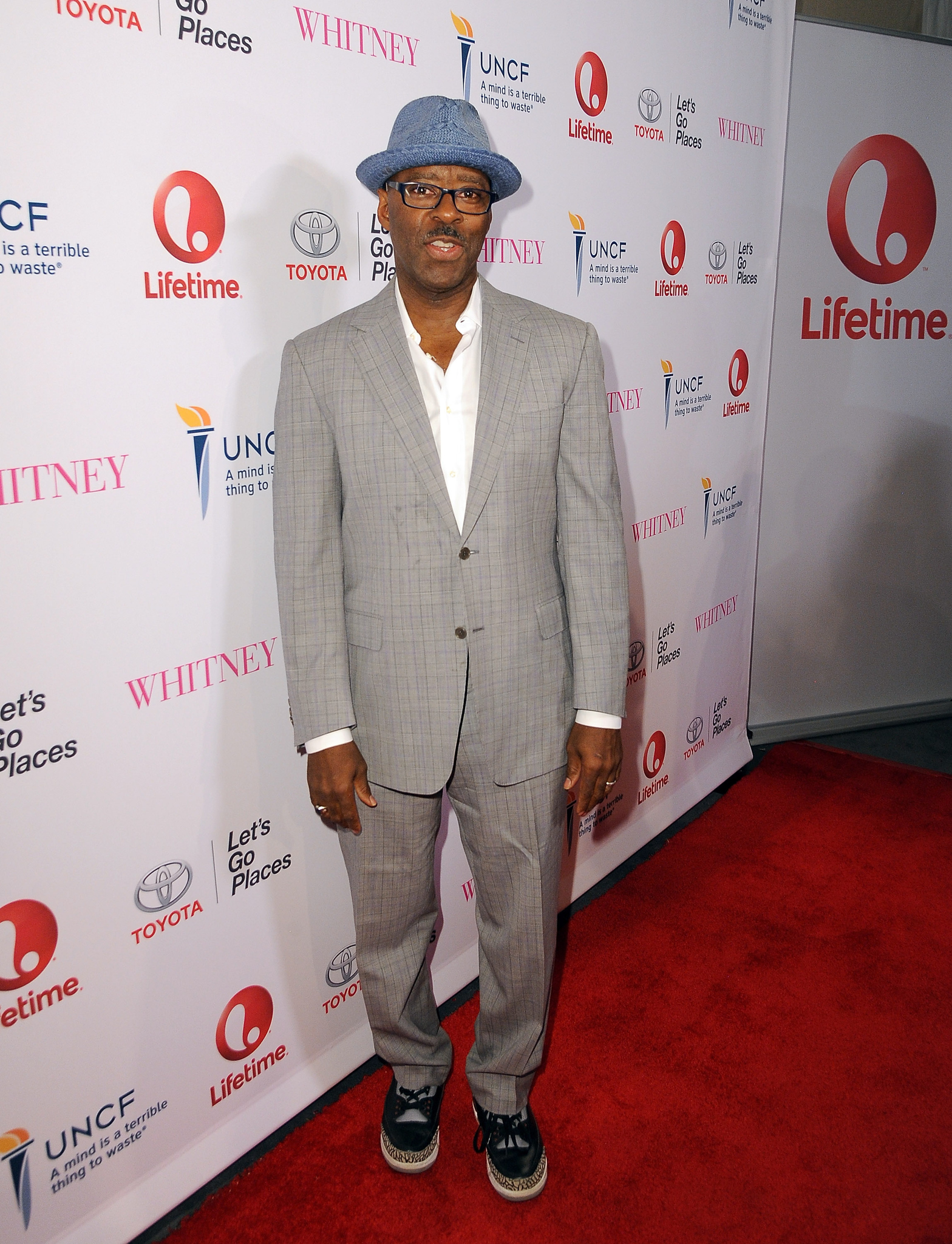 Courtney B. Vance at event of Whitney (2015)