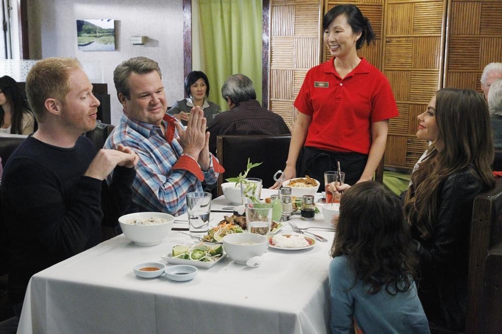 Still of Sofía Vergara, Jesse Tyler Ferguson, Eric Stonestreet and Aubrey Anderson-Emmons in Moderni seima (2009)