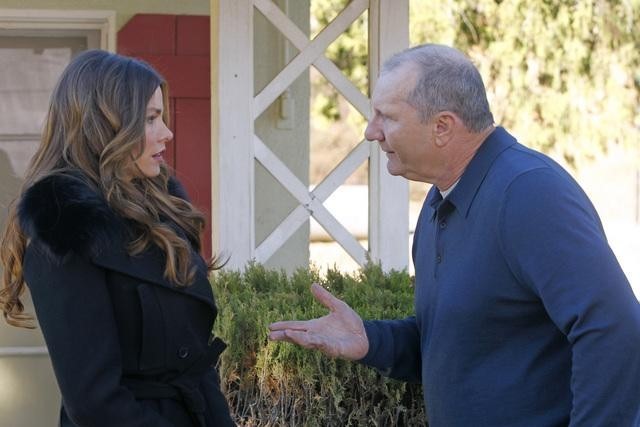 Still of Sofía Vergara and Ed O'Neill in Moderni seima (2009)