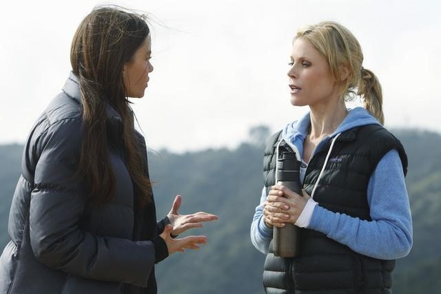 Still of Sofía Vergara and Julie Bowen in Moderni seima (2009)