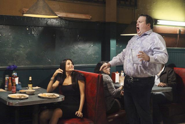 Still of Sofía Vergara and Eric Stonestreet in Moderni seima (2009)