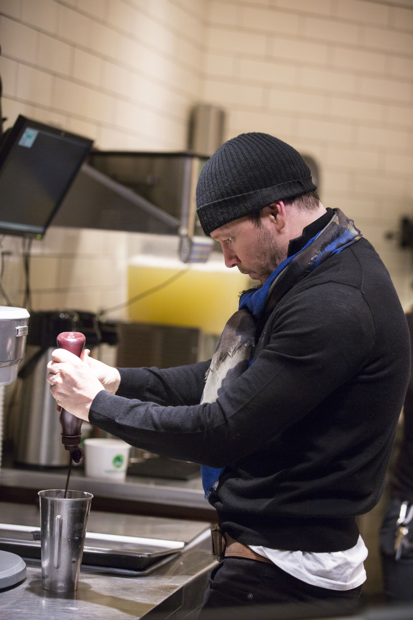 Still of Donnie Wahlberg in Wahlburgers (2014)