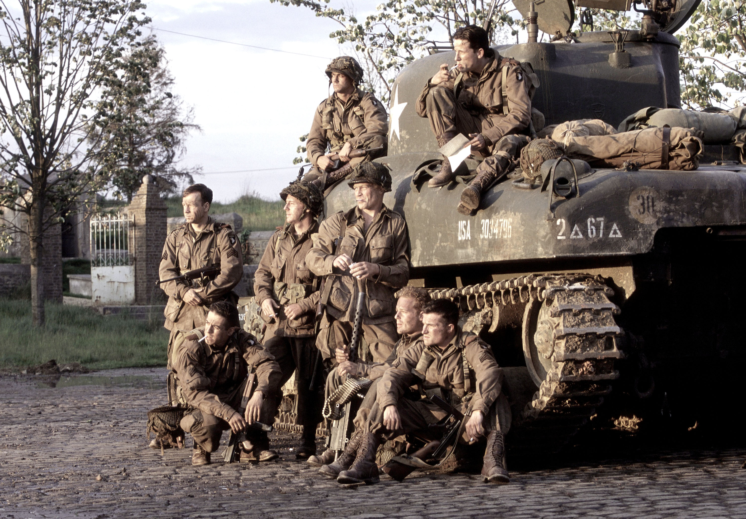 Still of Donnie Wahlberg, Kirk Acevedo, Scott Grimes, Frank John Hughes, Adam James, Ross McCall, Neal McDonough, Simon Pegg, Lynn 'Buck' Compton and C. Carwood Lipton in Band of Brothers (2001)