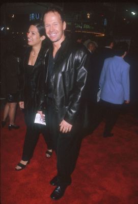 Donnie Wahlberg at event of Three Kings (1999)