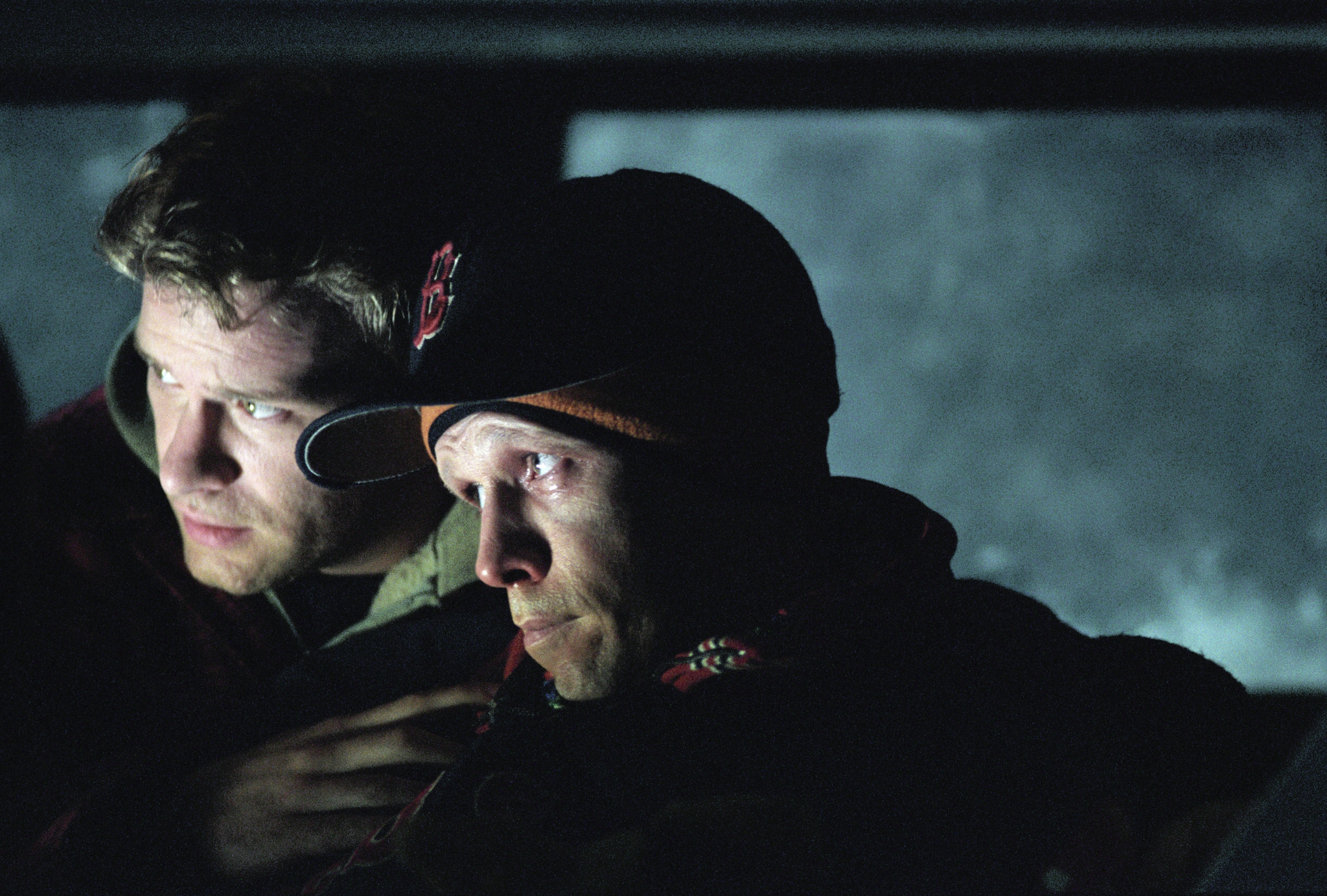 Still of Thomas Jane and Donnie Wahlberg in Dreamcatcher (2003)