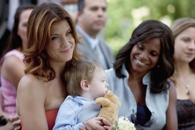 Still of Kate Walsh and Audra McDonald in Private Practice (2007)