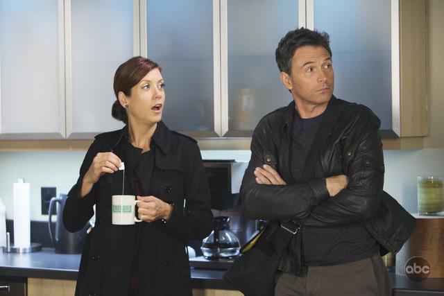 Still of Tim Daly and Kate Walsh in Private Practice: The Parent Trap (2009)