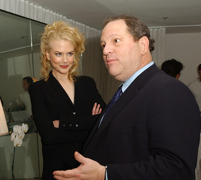 Nicole Kidman and Harvey Weinstein at event of Saltasis kalnas (2003)