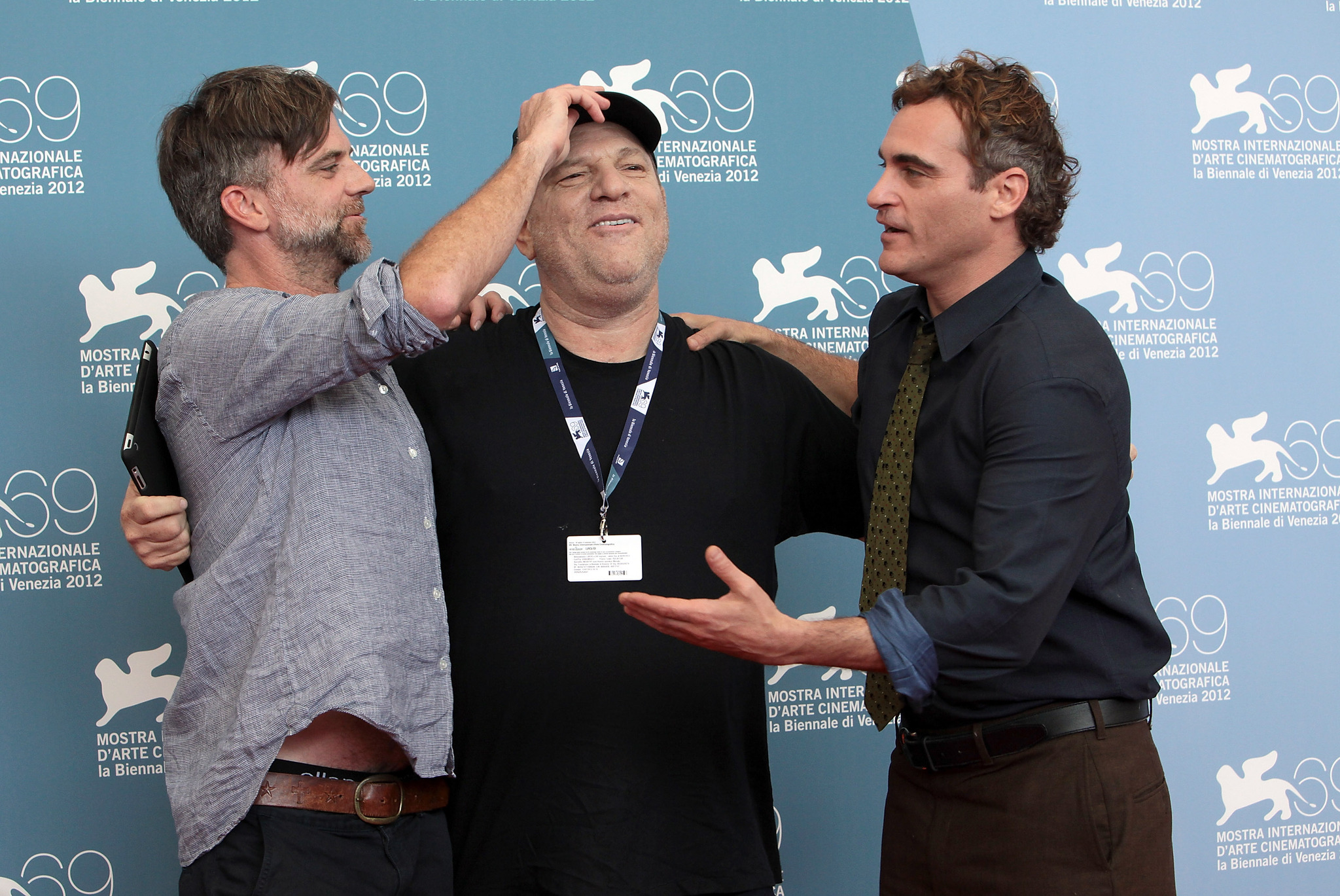 Paul Thomas Anderson, Joaquin Phoenix and Harvey Weinstein at event of The Master (2012)