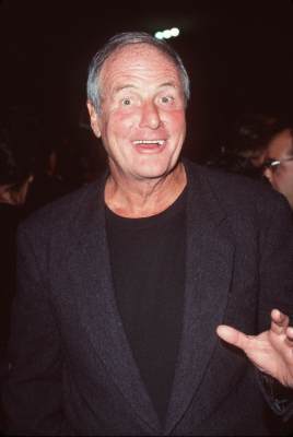 Jerry Weintraub at event of Soldier (1998)